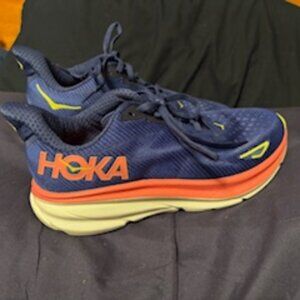 WOMEN'S HOKA CLIFTON 9, BLUE, SIZE 7.5B
